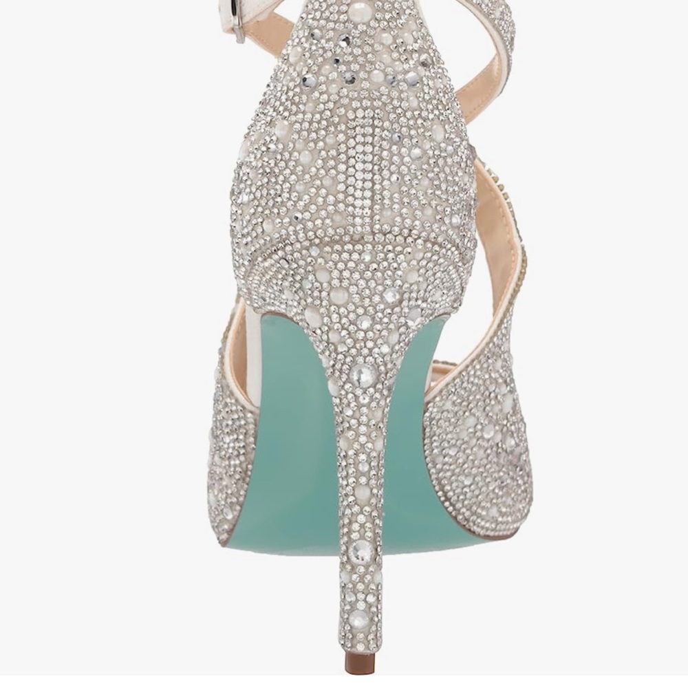 Betsy Johnson - image 3